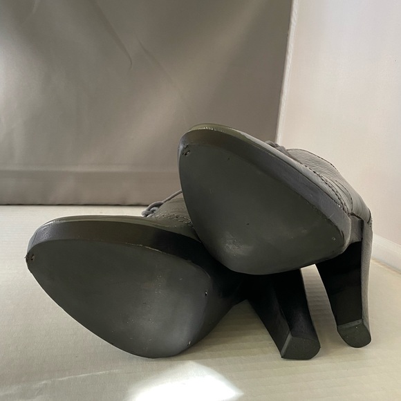 Micheal Micheal Kors grey patent leather lace up platform spectators - Picture 8 of 15